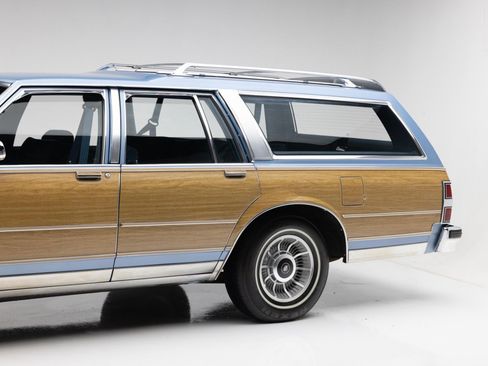 Used 1990 Buick Le Sabre Estate RWD image 29