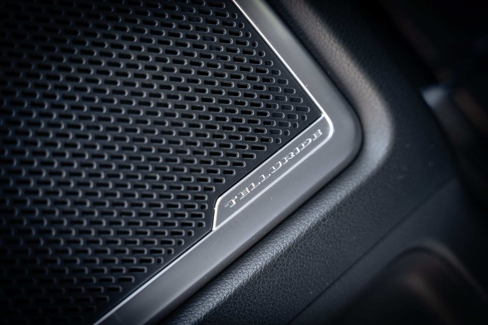Used 2025 Kia Telluride S FWD image 22