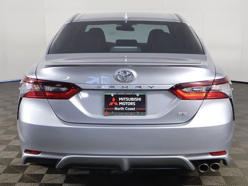 Used 2024 Toyota Camry SE image 10