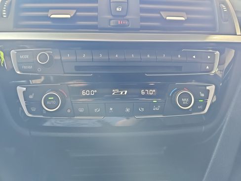 Used 2017 BMW 340i Sedan RWD image 21
