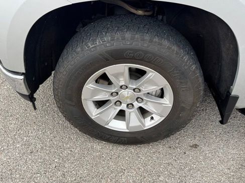 Used 2019 Chevrolet Silverado 1500 LT w/ Texas Edition image 8