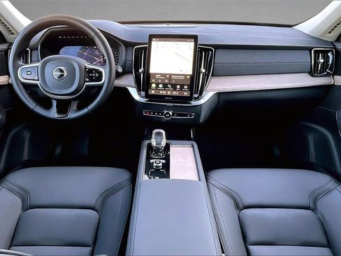 Certified 2026 Volvo XC90 B6 Plus w/ Protection Package Premier image 7