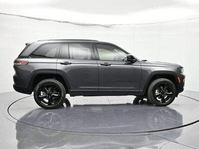 New 2025 Jeep Grand Cherokee Limited w/ Black Appearance Package