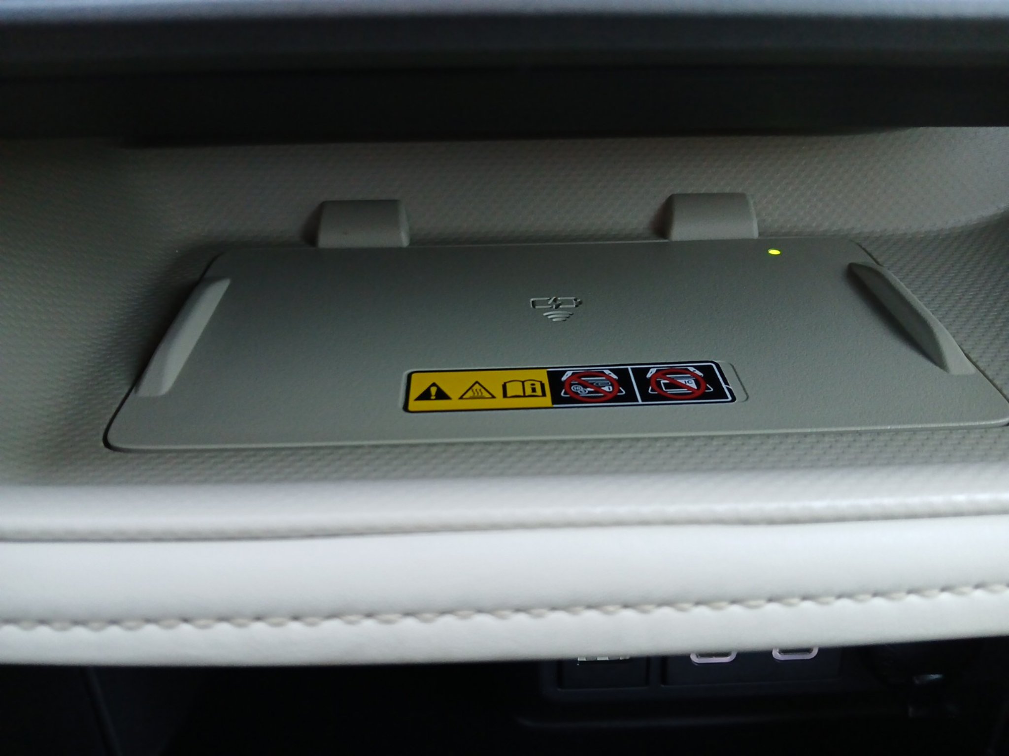Used 2025 Toyota Highlander XLE FWD image 44