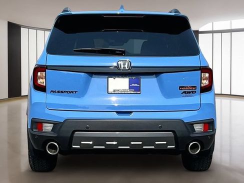 Used 2025 Honda Passport TrailSport image 5