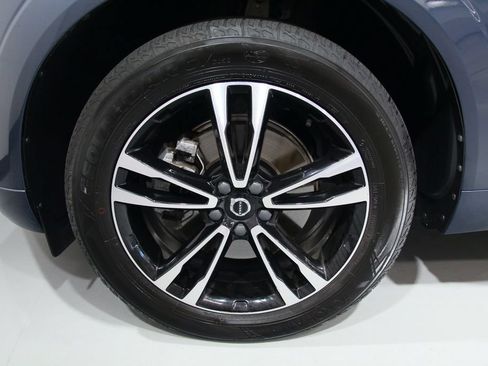 Used 2020 Volvo XC60 T5 Momentum w/ Protection Package Premier AWD/4WD image 17