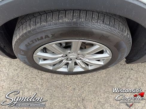 Used 2020 Cadillac XT4 Premium Luxury AWD/4WD image 26
