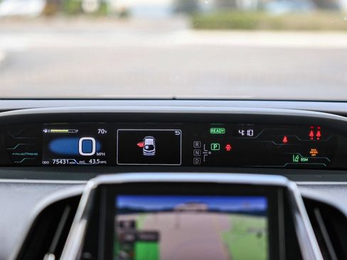 Certified 2019 Toyota Prius Prime Advanced image 4