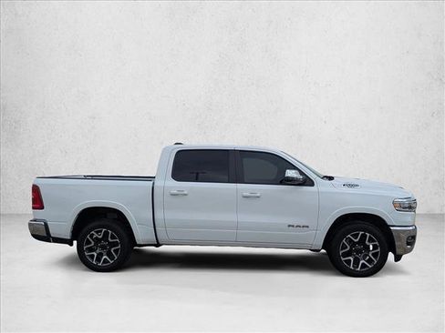 Used 2025 RAM 1500 Laramie AWD/4WD image 3