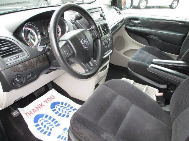 Used 2014 Dodge Grand Caravan SE w/ Quick Order Package 29E SE FWD image 7