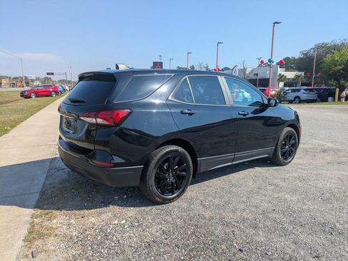 Used 2023 Chevrolet Equinox LS w/ LS Convenience Package image 3