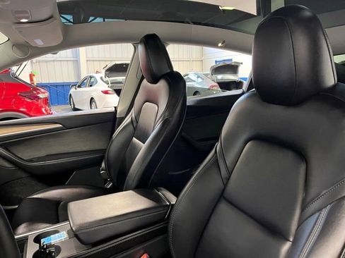 Used 2023 Tesla Model Y Long Range image 23