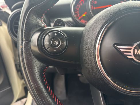 Used 2019 MINI Cooper S w/ Signature Upholstery Package image 20