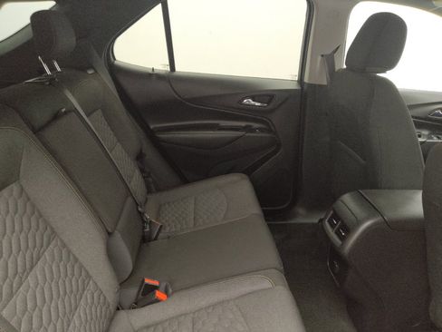 Used 2018 Chevrolet Equinox LT w/ LPO, Floor Liner Package FWD image 19