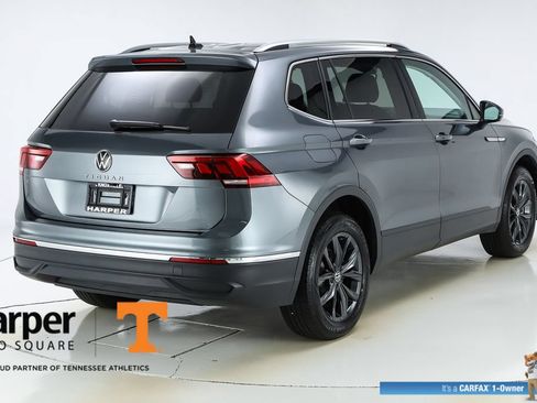 Used 2024 Volkswagen Tiguan SE w/ Panoramic Sunroof Package FWD image 48
