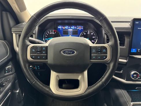 Used 2022 Ford Expedition XLT RWD image 26