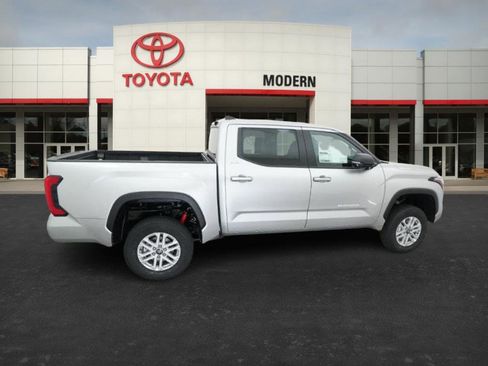 New 2026 Toyota Tundra SR5 image 24