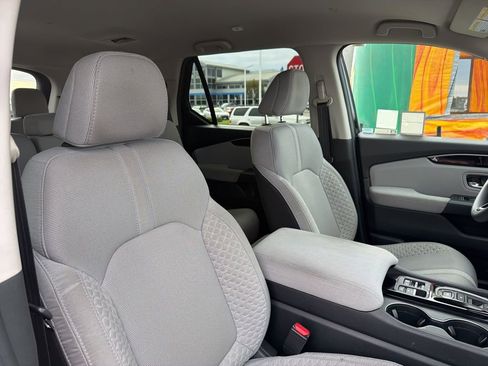 Used 2023 Honda Pilot LX image 21