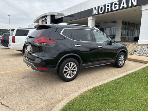 Used 2019 Nissan Rogue S w/ Special Edition Package AWD/4WD image 3