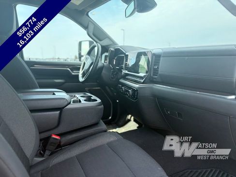 Used 2025 Chevrolet Silverado 2500 LT w/ Trail Boss Package AWD/4WD image 25
