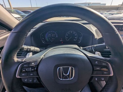 Used 2018 Honda Accord Touring image 13