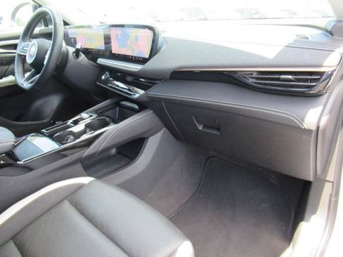 Used 2025 Buick Envision Sport Touring AWD/4WD image 11