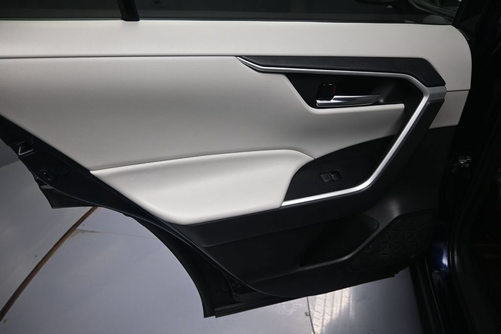 Used 2023 Toyota RAV4 XLE Premium AWD/4WD image 27