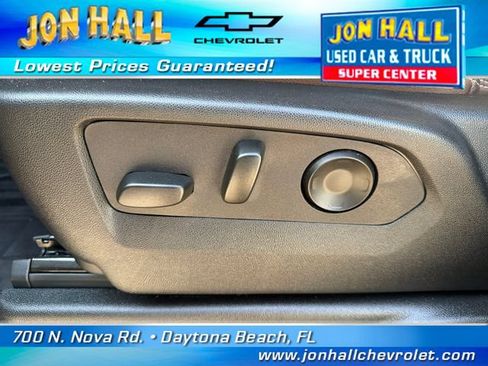 Used 2025 Chevrolet Suburban High Country AWD/4WD image 20