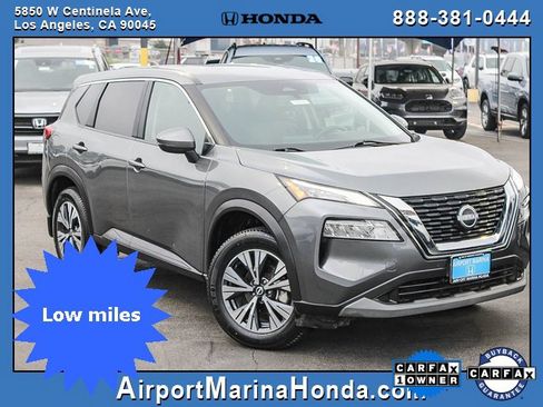 Used 2023 Nissan Rogue SV image 1