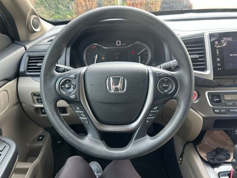 Used 2018 Honda Pilot EX image 14
