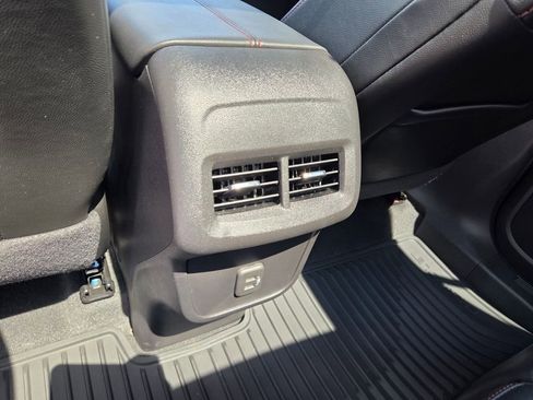 Certified 2024 Chevrolet Equinox RS FWD image 7