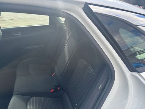 Used 2025 Kia K5 LXS image 37