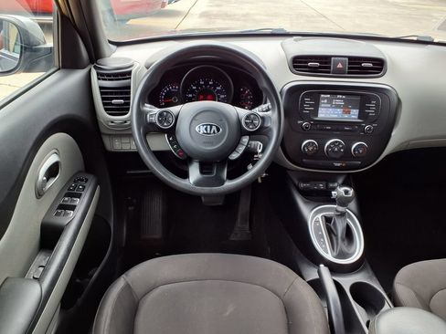 Used 2019 Kia Soul FWD image 13