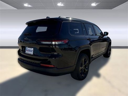 New 2025 Jeep Grand Cherokee L Limited w/ Luxury Tech Group II image 8