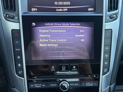 Used 2018 INFINITI Q60 3.0t Luxe image 13