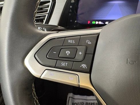 Used 2024 Volkswagen Atlas Cross Sport SE image 19