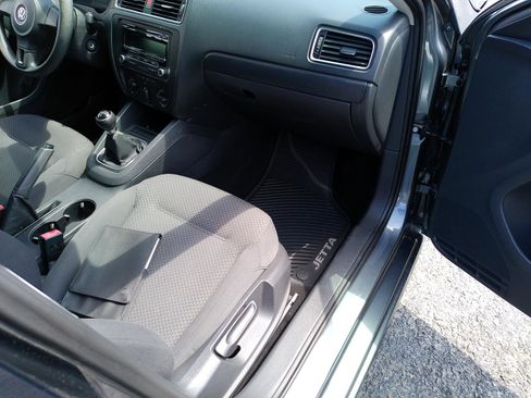 Used 2012 Volkswagen Jetta S FWD image 26
