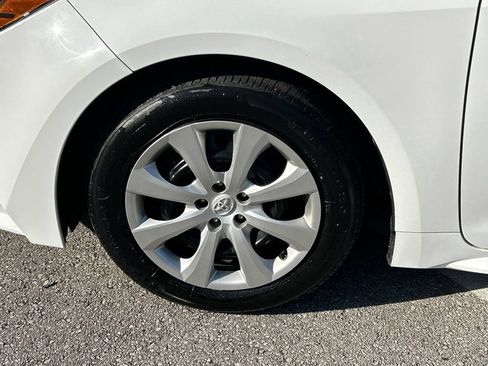 Used 2024 Toyota Corolla LE FWD image 47