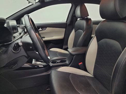 Used 2019 Kia Forte EX image 17