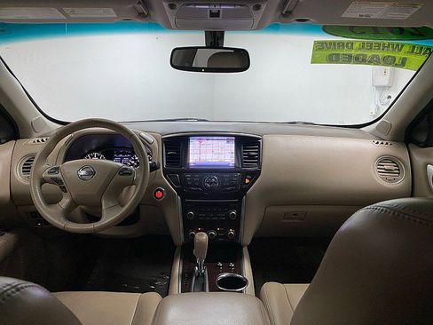 Used 2015 Nissan Pathfinder Platinum w/ Family Entertainment Package image 21