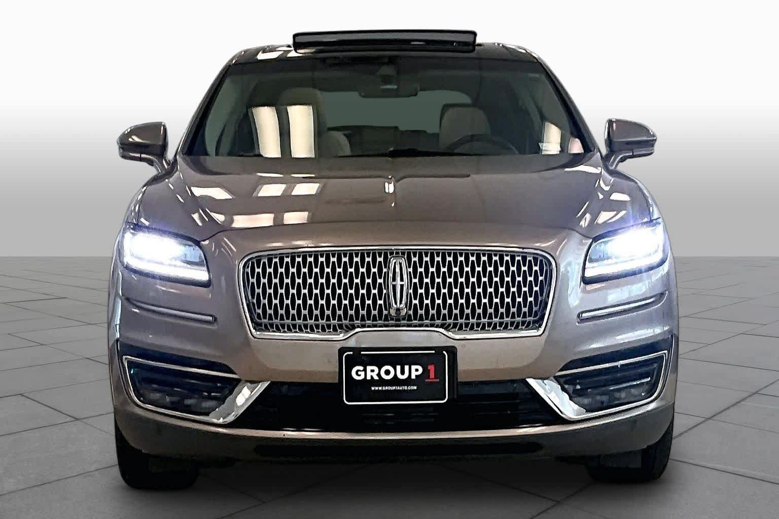 Used 2019 Lincoln Nautilus Reserve FWD image 3