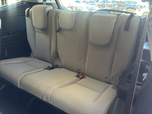 Used 2019 Subaru Ascent Premium image 25