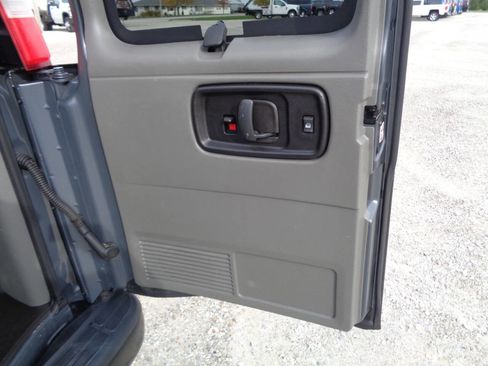 Used 2017 Chevrolet Express 2500 LS image 38