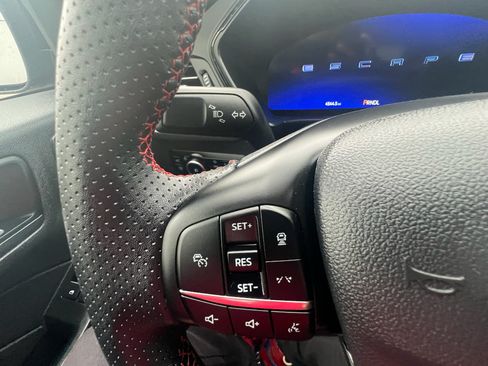 Used 2025 Ford Escape ST-Line Elite w/ Premium Technology Package AWD/4WD image 25