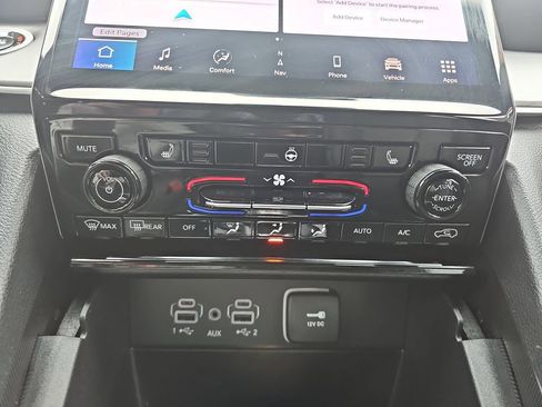 New 2025 Jeep Grand Cherokee L Limited image 23