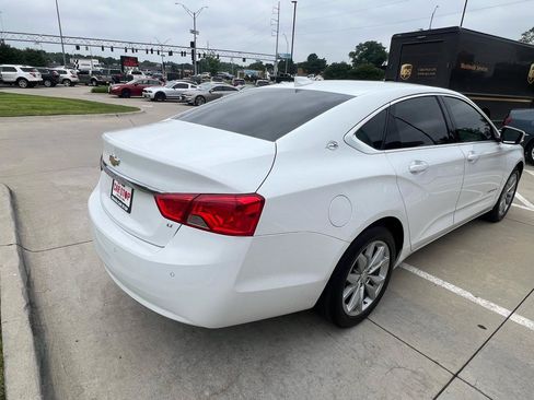 Used 2017 Chevrolet Impala LT w/ Convenience Package FWD image 6