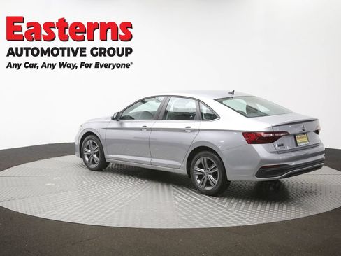 Used 2024 Volkswagen Jetta SE FWD image 62