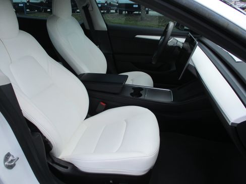 Used 2022 Tesla Model 3 Performance AWD/4WD image 9