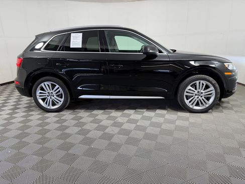 Used 2019 Audi Q5 2.0T Premium Plus w/ Premium Plus Package AWD/4WD image 8