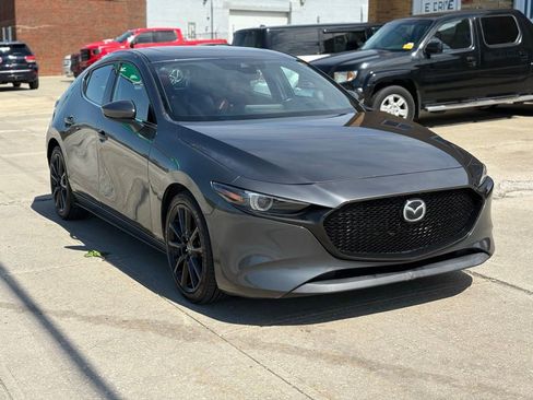 Used 2020 MAZDA MAZDA3 AWD Hatchback w/ Premium Pkg image 4